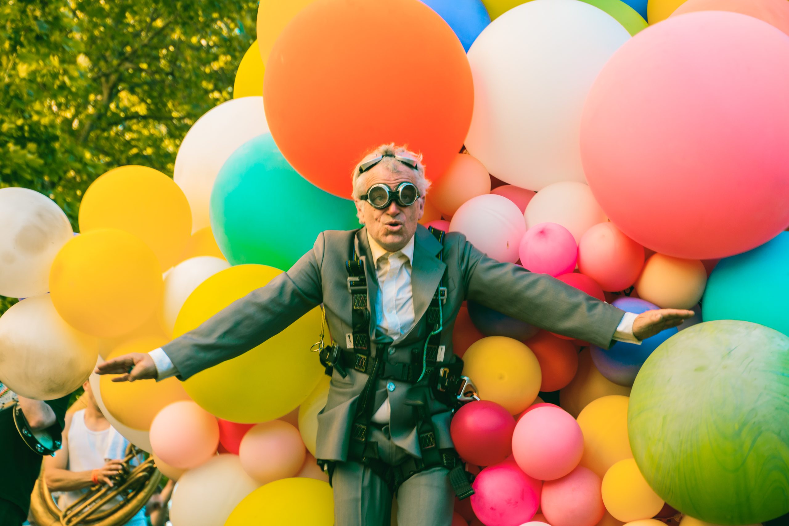 L'aviateur Parade spectacle Audrey Vermont